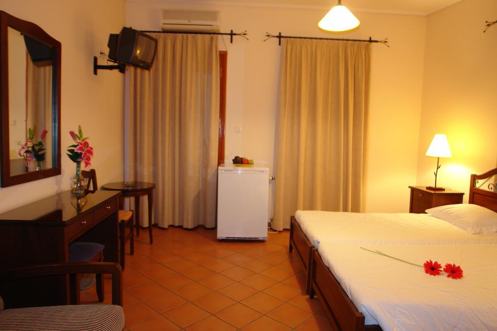 Xenonas Chrisso Hotel Delphi Quarto foto