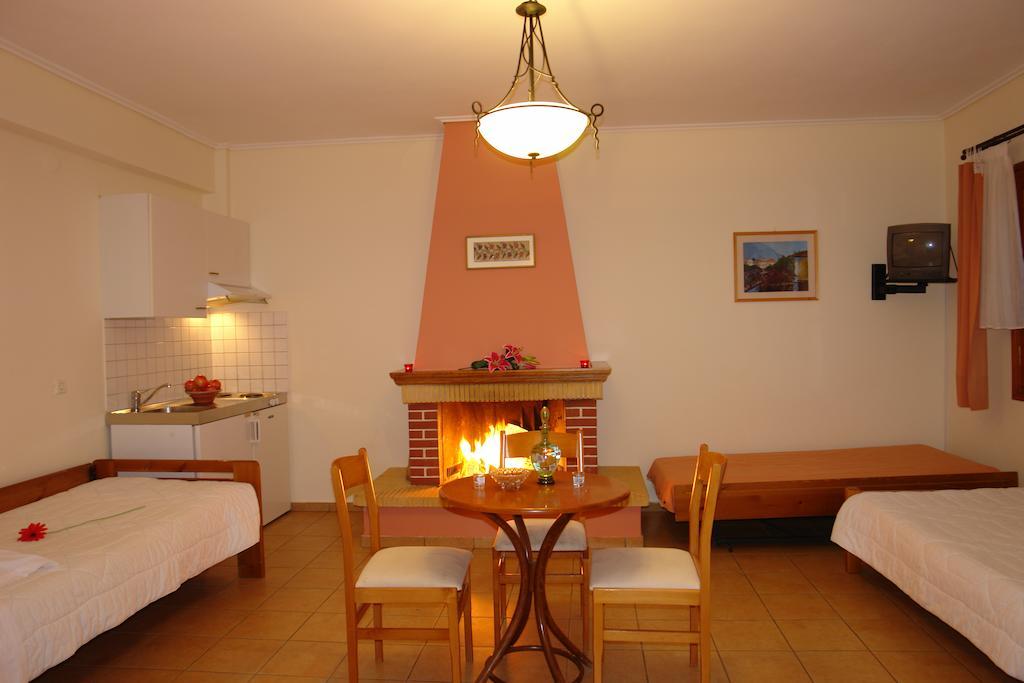 Xenonas Chrisso Hotel Delphi Quarto foto